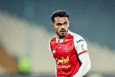 اورونوف در دیدار تدارکاتی پرسپولیس مصدوم شد
