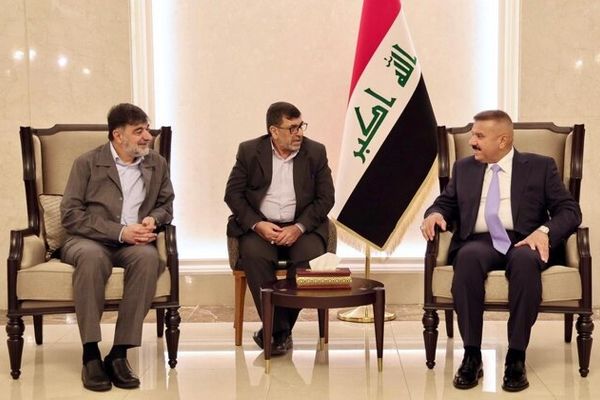 فرمانده کل نیروی انتظامی به عراق سفر کرد