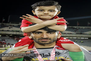 شیطنت‌های بیرانوند در جشن قهرمانی پرسپولیس