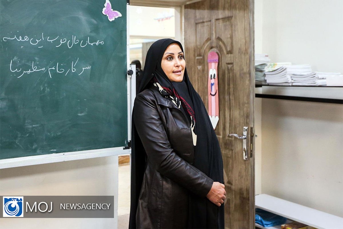 دیدار رییس مجلس با آموزگار نامزد جایزه بهترین معلم جهان