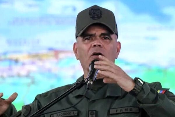 وزیر دفاع ونزوئلا بر دفاع از حاکمیت کشورش تاکید کرد