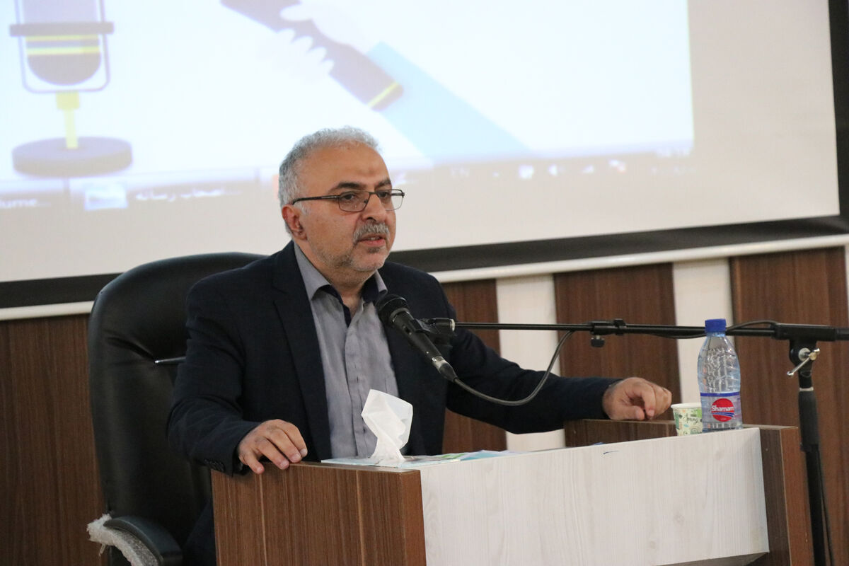 حسین اکبر