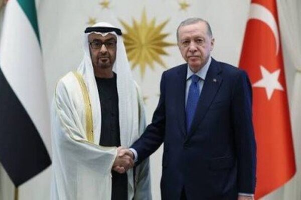 اردوغان و رئیس امارات درباره تحولات منطقه گفتگو کردند