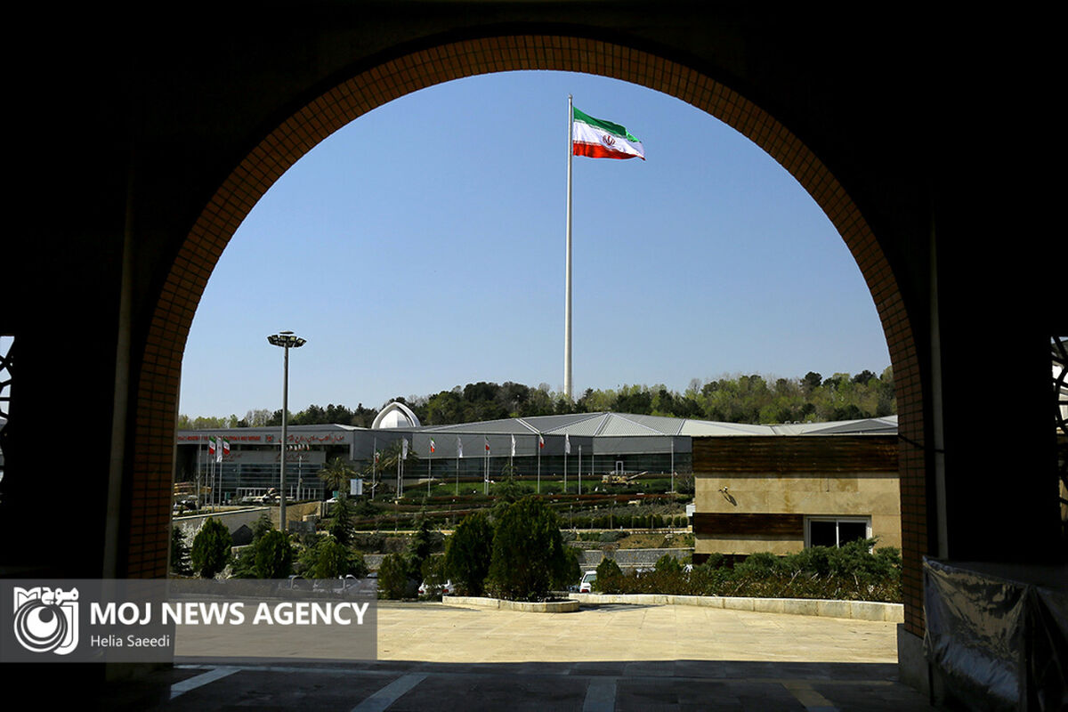 دهمین رویداد تکریم پرچم جمهوری اسلامی ایران