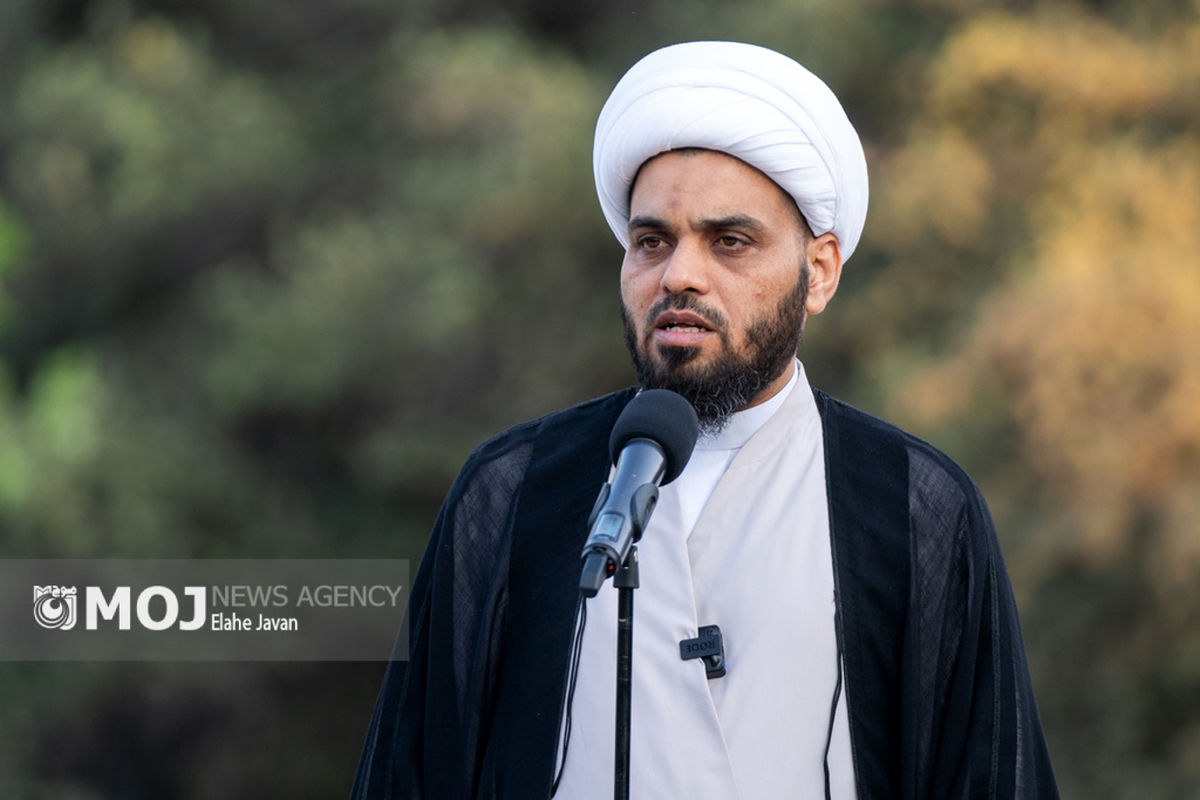 اهتزاز بزرگترین پرچم علوی