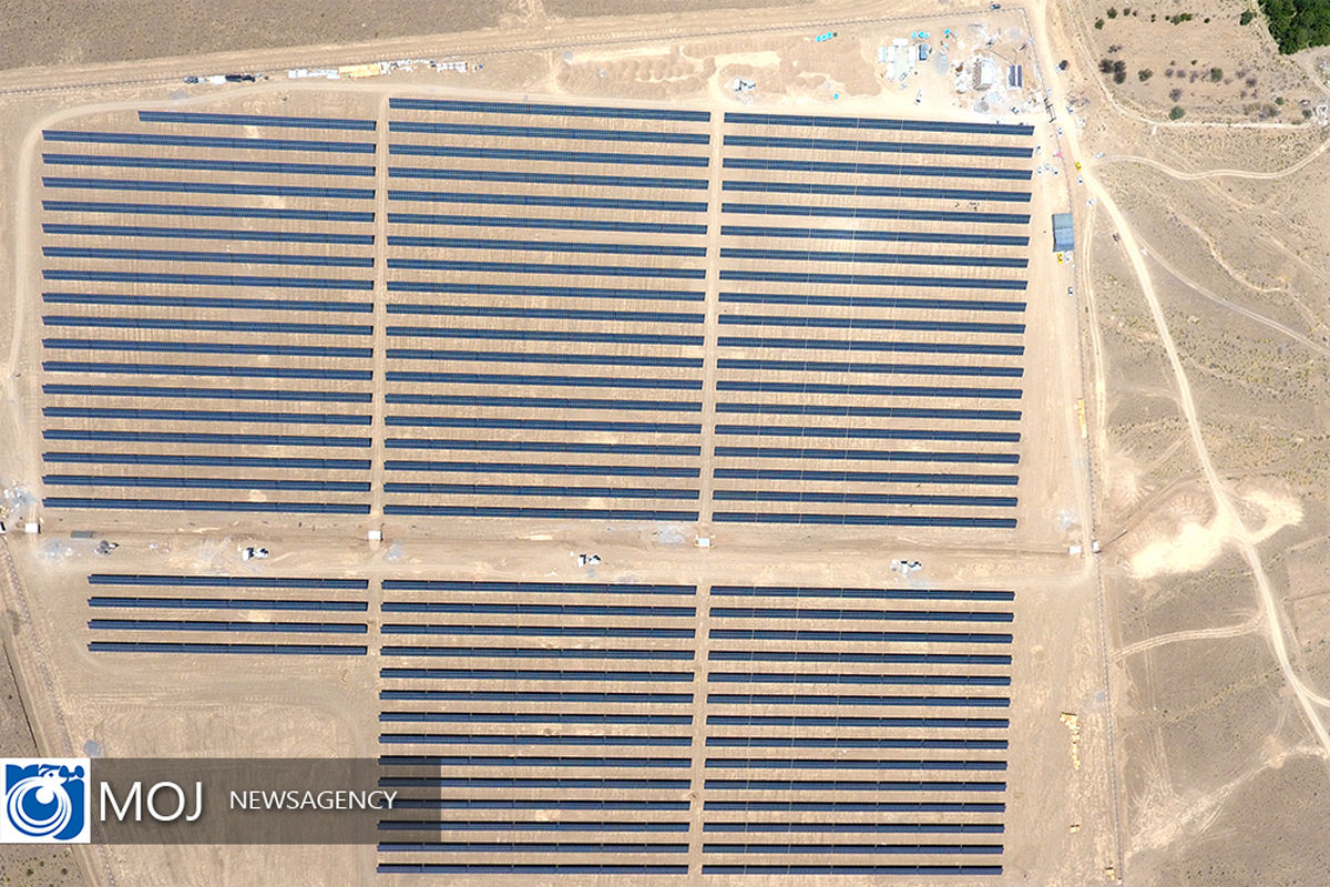 افتتاح رسمی نیروگاه خورشیدی ۱۰ مگاواتی صندوق ذخیره فرهنگیان در کرمان