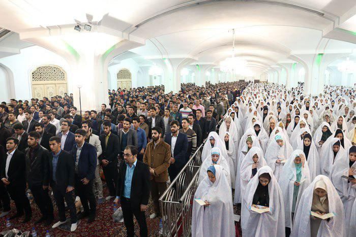 جشن ازدواج زوجهای نابینا در هتل صحاب طرقبه برگزار میشود