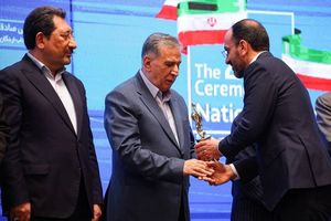 دریافت تندیس صادرکننده نمونه ملی توسط ایساکو