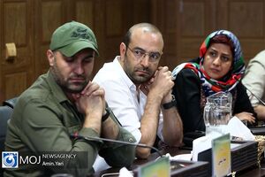 بهمن کوچیک در لندن اجرا می شود/لطمه دانلود غیر قانونی به آسپرین