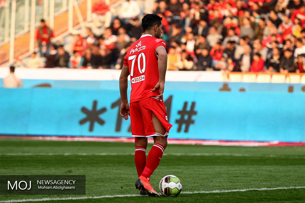 دیدار تیم های فوتبال پرسپولیس و استقلال خوزستان