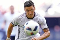 پیشنهاد 19 میلیون یورویی اوزیل به بارسلونا