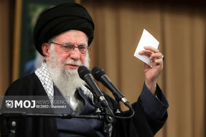 پاسخ رهبر معظم انقلاب به تهدیدهای رئیس‌جمهور آمریکا + فیلم
