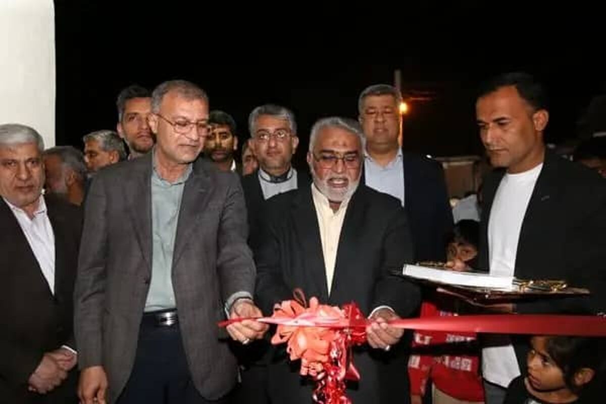 زمین ورزشی محله نخل پیرمرد 