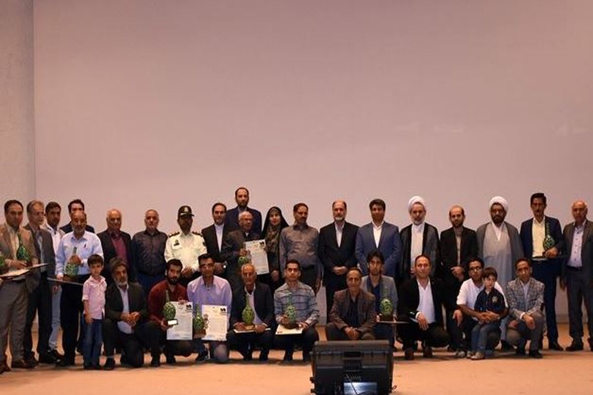 تجلیل از هنرمندان شهرضا
