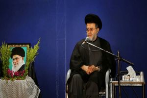 جهانیان عظمت ملت ایران و جایگاه رهبری دینی را به چشم دیدند