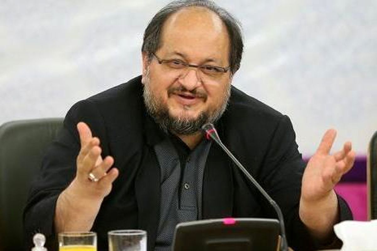 شريعتمداري