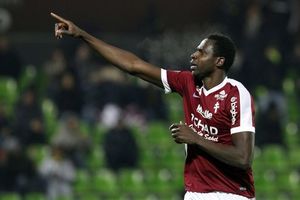 شیخ دیاباته عامل استقلالی نشدن شیمبا و کولیبالی؟