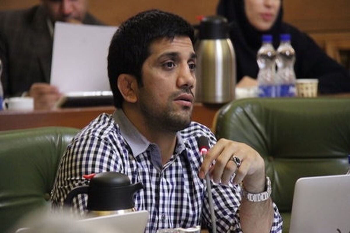 دبیر