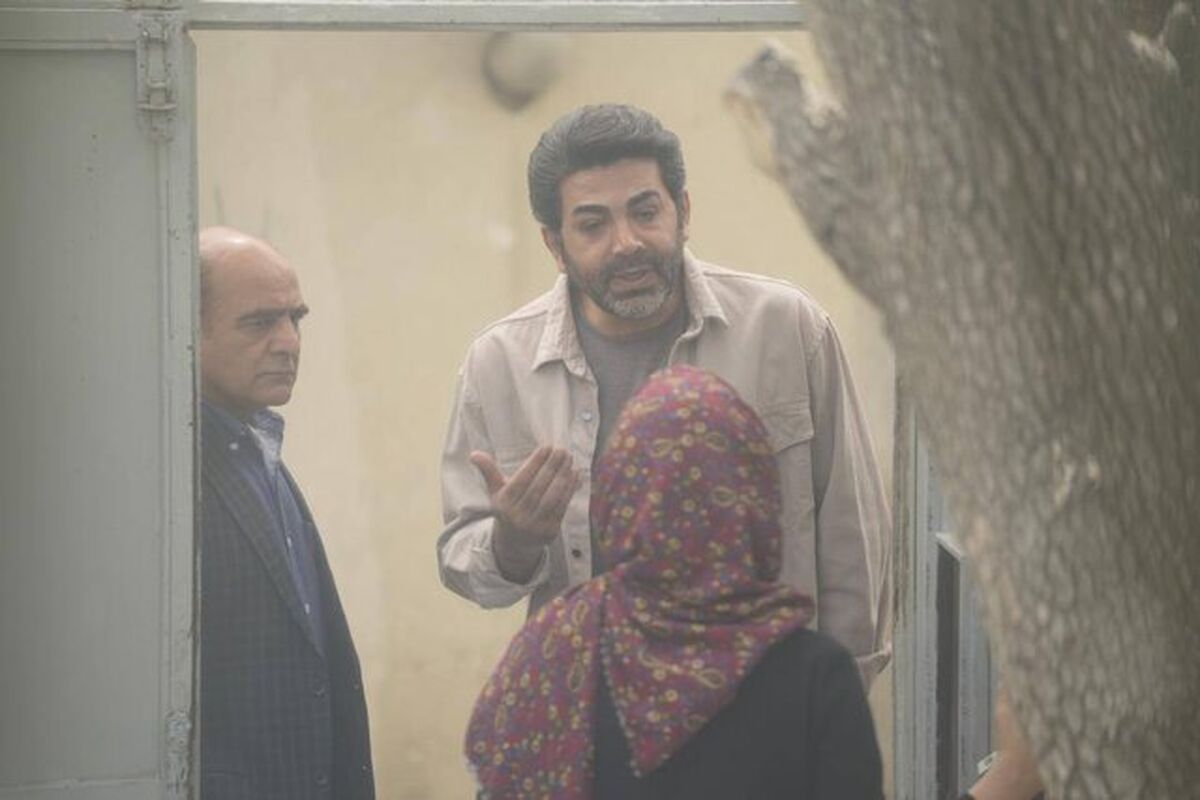 فرزاد حسنی