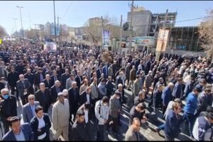 پیکر شهید مدافع حرم در زادگاهش قروه خاکسپاری شد.