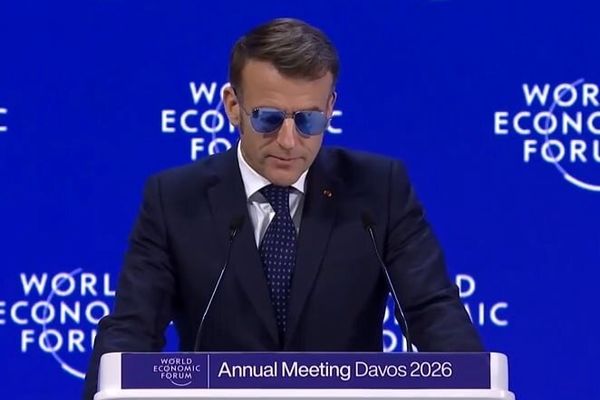 ماکرون از توقف یک نفتکش روسی در مدیترانه خبر داد