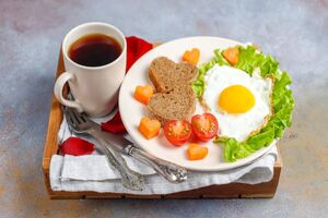 قبل از صبحانه این خوراکی‌ها را نخورید