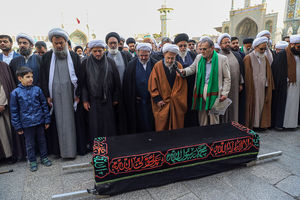 پیکر همسر آیت‌الله سبحانی در قم تشیع و خاکسپاری شد