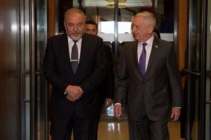 رایزنی وزرای دفاع و جنگ آمریکا و اسرائیل درباره ایران