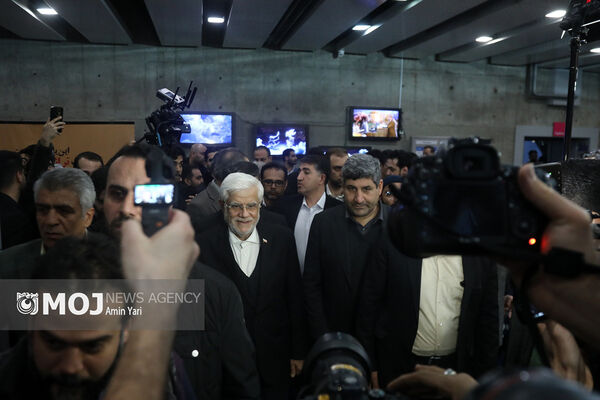بازدید معاون اول رئیس‌جمهور از کاخ جشنواره فجر 