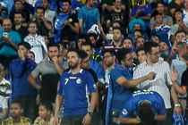 بی توجهی تماشاگران به قانون فدراسیون و استعمال دخانیات در آزادی