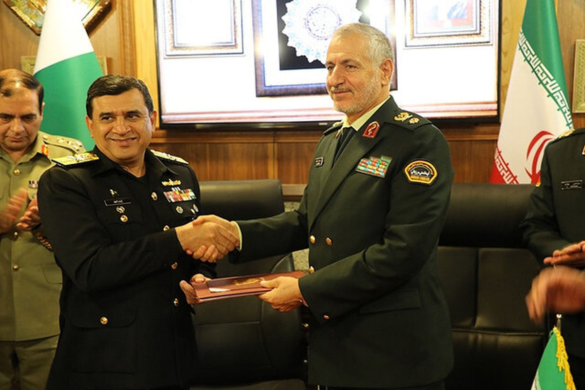 تفاهمنامه امنیت دریایی میان ایران و پاکستان امضا شد