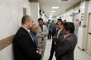 معاون صدا همراه با مدیران و پیشکسوتان رادیو به عیادت بهروز رضوی رفتند
