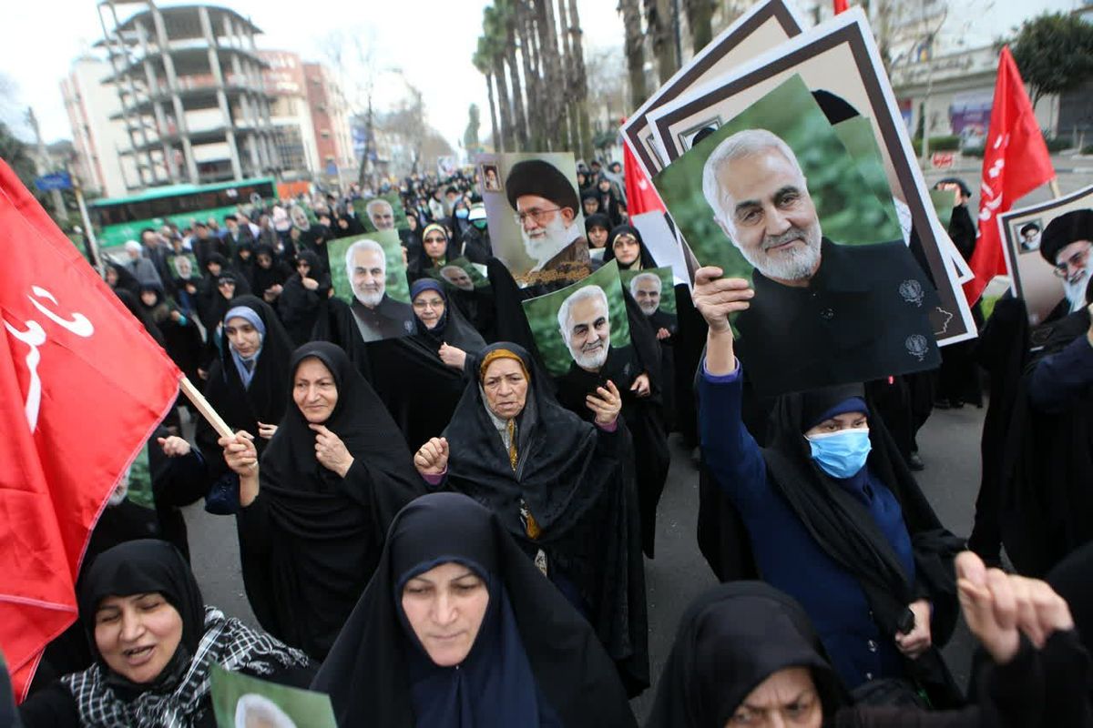 راهپیمایی مردم رشت در محکومیت جنایات تروریستی در کرمان