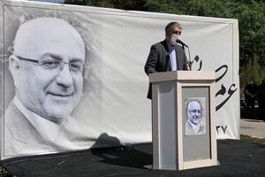 مراسم خاکسپاری علی مرادخانی برگزار شد/زیست انسانی و اسلامی مرادخانی از زبان وزیر ارشاد