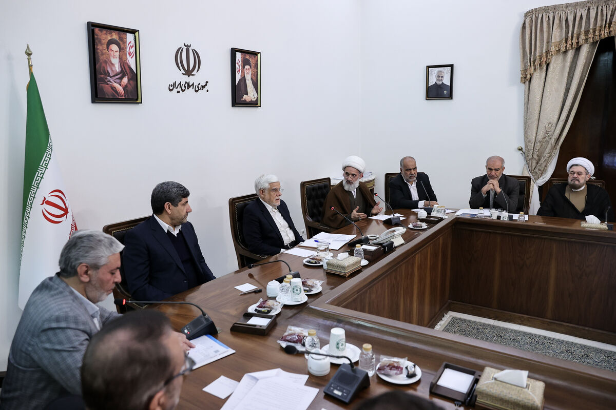 معاون اول رئيس‌جمهور در ديدار با اعضاي دبيرخانه كنگره بزرگداشت علامه بهابادی يزدی