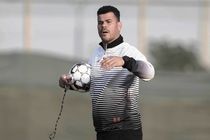 پرسپولیس یک تیم روی نیمکت و یک تیم در زمین دارد