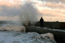 طوفان‌های ویرانگر اسپانیا، فرانسه و پرتغال را محاصره کرد