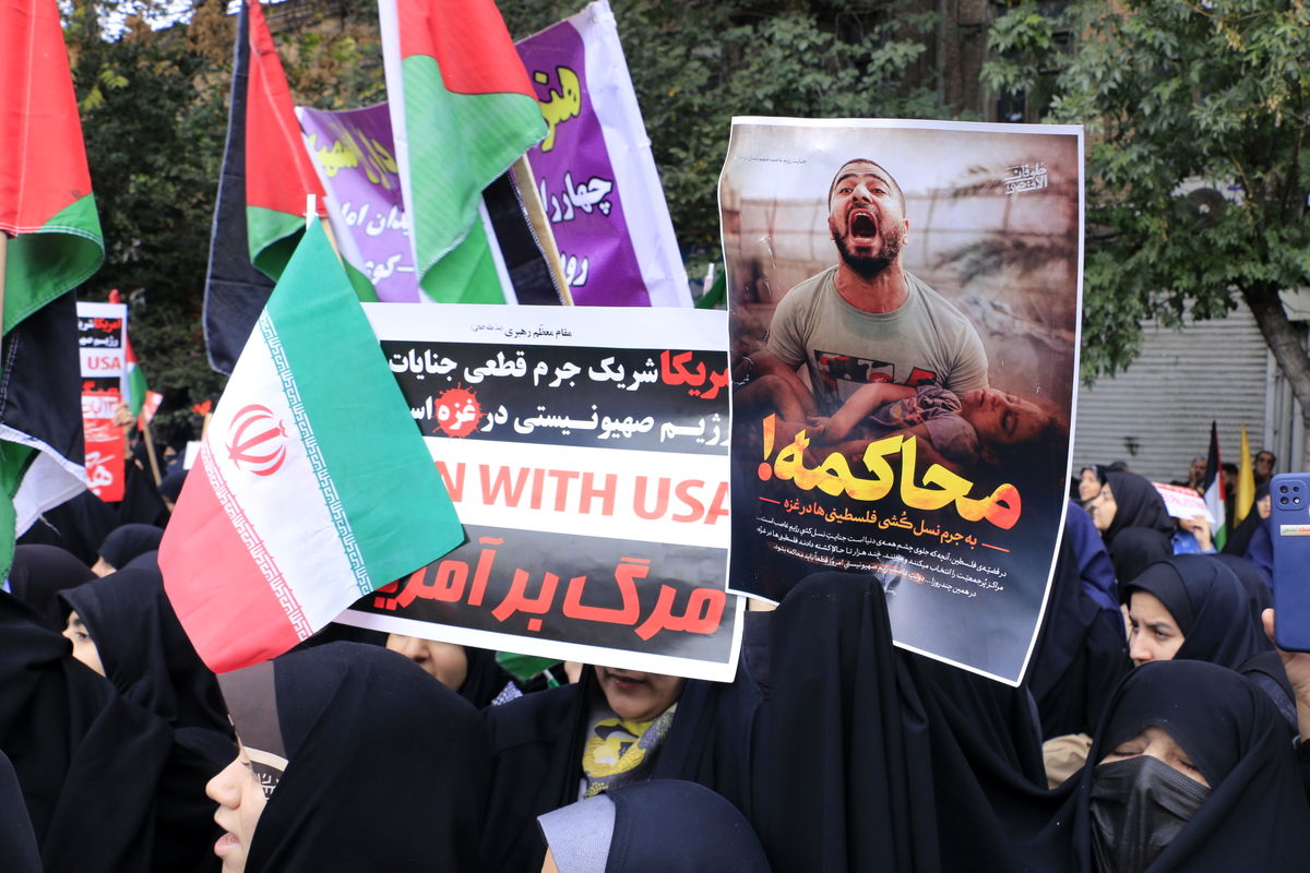 راهپیمایی ۱۳ آبان تبریز