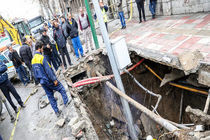 نشست زمین در محدوده خیابان مولوی/ بخشی از خط ویژه اتوبوس مسدود شد