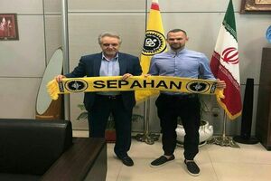 سپاهان با ولادیمیر کومان برای دو فصل دیگر تمدید کرد