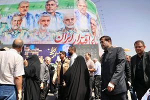 حرف‌های یک دلقک را جدی نگیرید