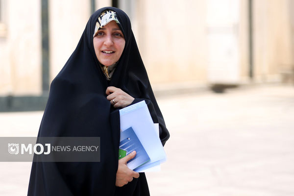 صدور گواهینامه موتورسواری زنان نهایی شد + فیلم