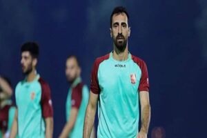 قاسمی نژاد نتوانست پیراهن آبی را بر تن کند