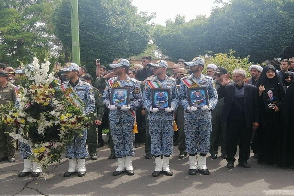 پیکر خلبانان بالگرد حامل رئیس جمهور در پایگاه هوایی لشکری تهران تشییع شد