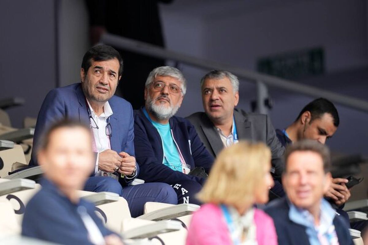 وزیر ورزش و جوانان که در پاریس حضور دارد 