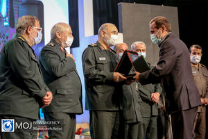 رونمایی از آثار جدید مرکز اسناد و تحقیقات دفاع مقدس