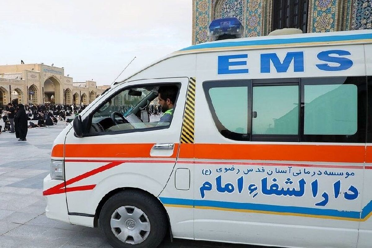 گروه واکنش سریع اورژانس در مسیر پیاده روی مشهد