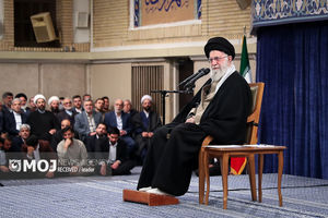 حال‌وهوای حسینیه امام خمینی (ره) پیش از آغاز مراسم بزرگداشت شهید رئیسی