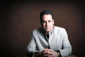 وحید تاج از حضور بر صحنه خوانندگی منع شد