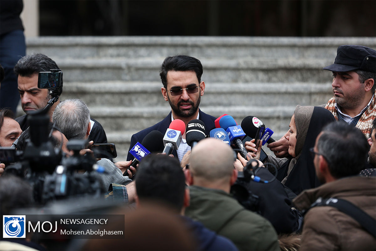 حاشیه جلسه هیات دولت - ۲۰ آذر ۱۳۹۸/ آذری جهرمی